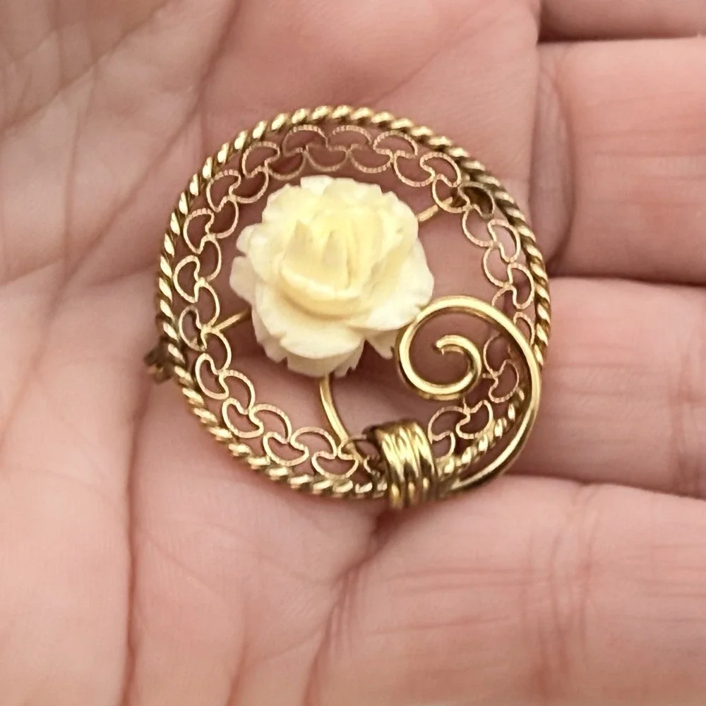 12K Gold Filled Brooch Pin Carved Cream Rose Flower Filigree Circle 1/20 12KT GF